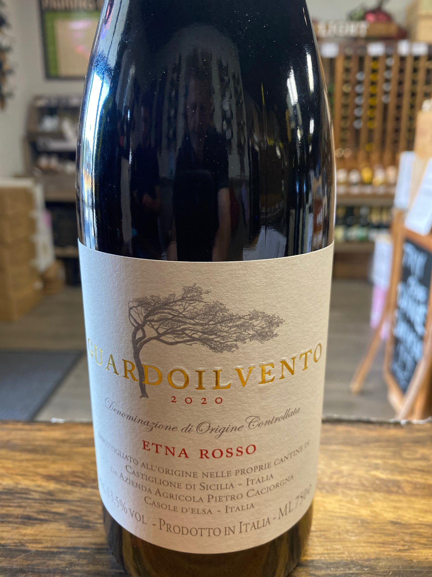 Guardoilvento Etna Rosso