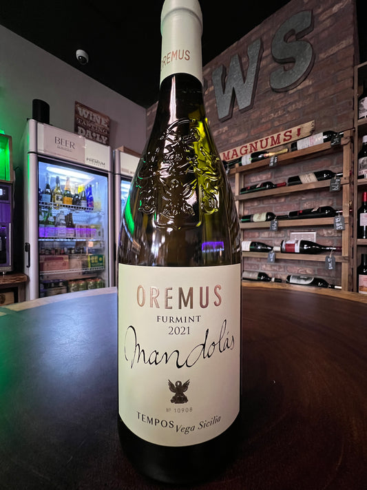 Oremus Tokaji Dry Furmint 'Mandolas' (2021) by Vega Sicilia