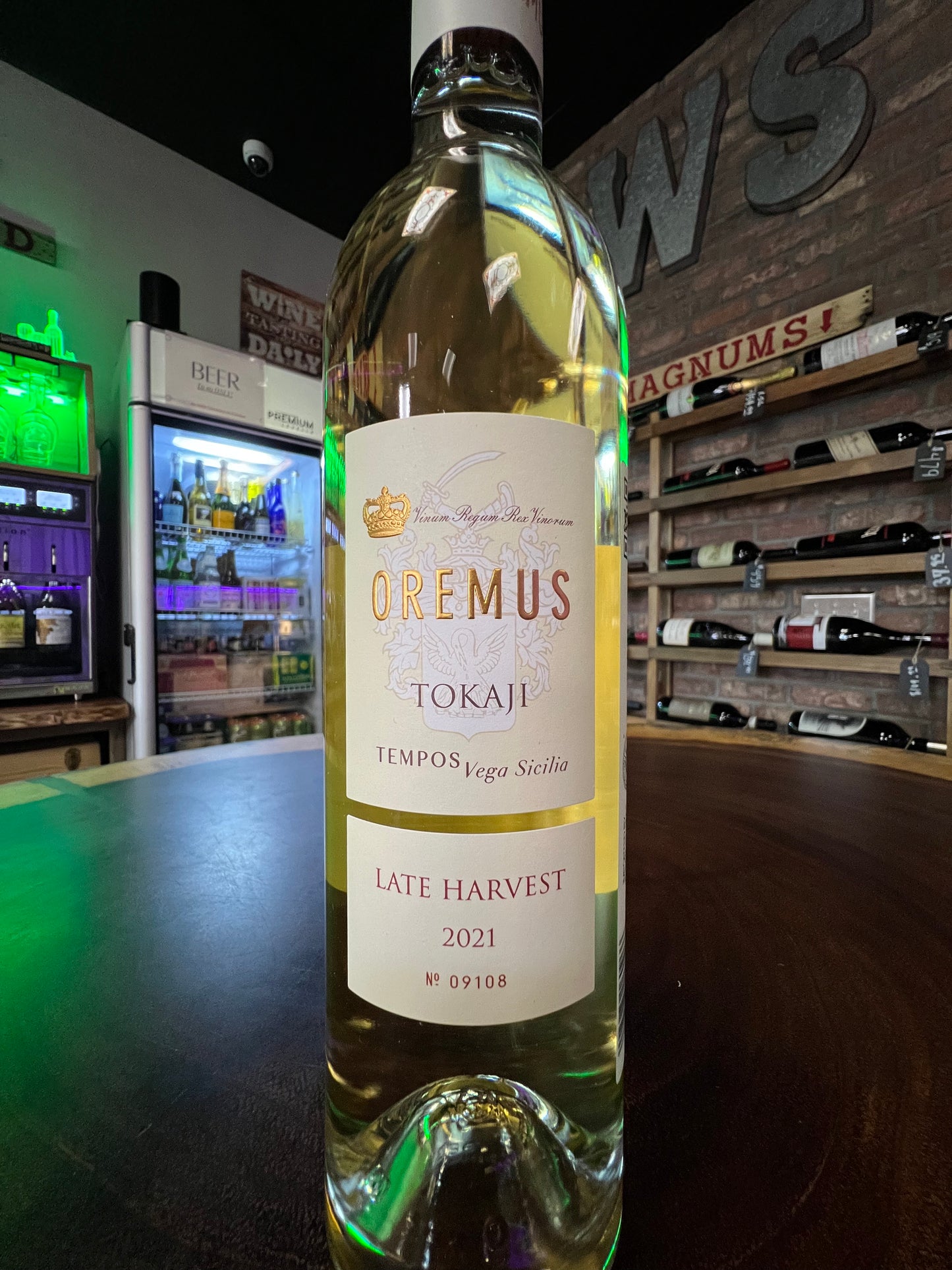 Oremus 'Late Harvest' Tokaji (500ML | 2021) by Vega Sicilia