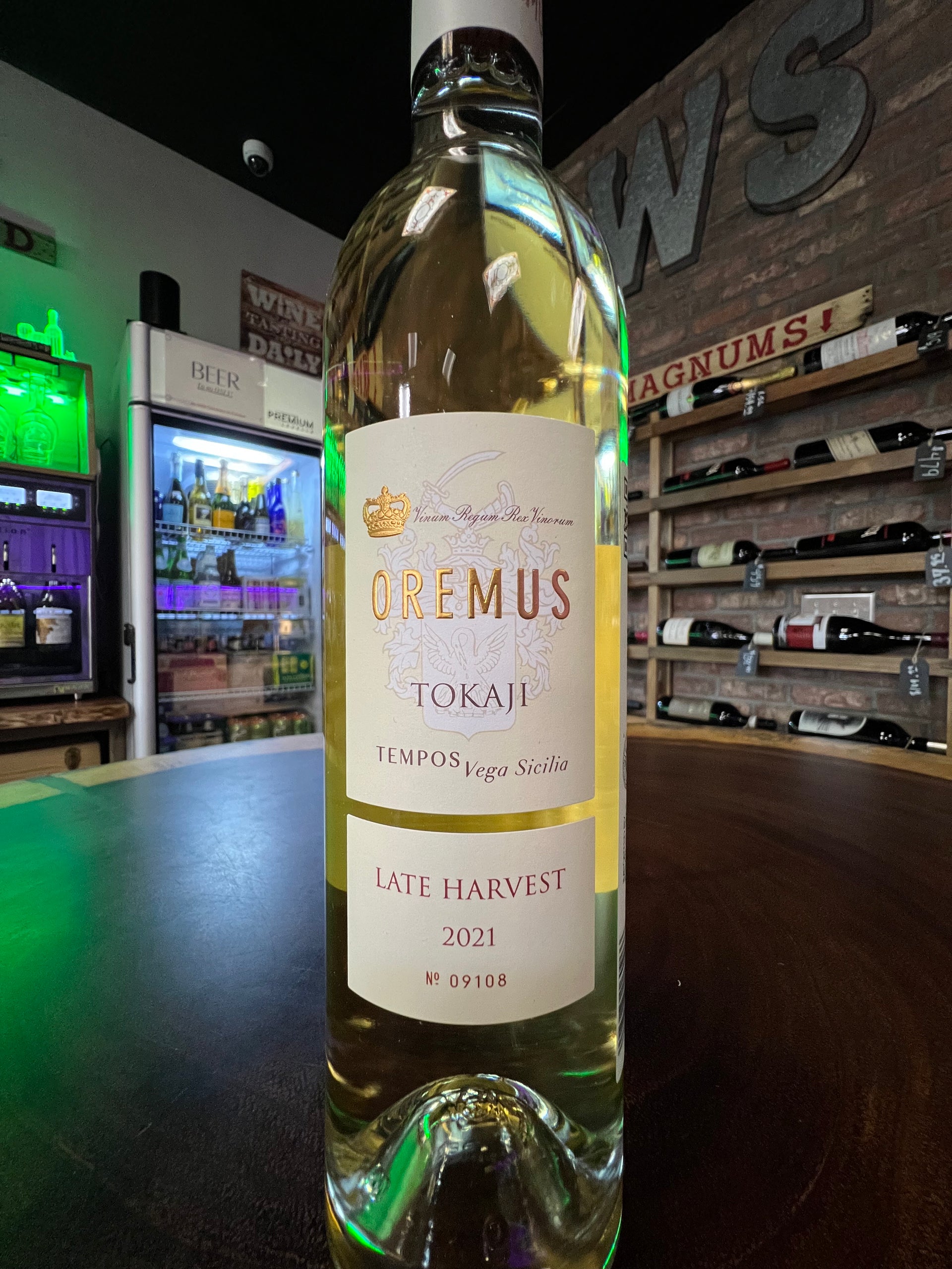 Oremus 'Late Harvest' Tokaji (500ML | 2021) by Vega Sicilia – Your