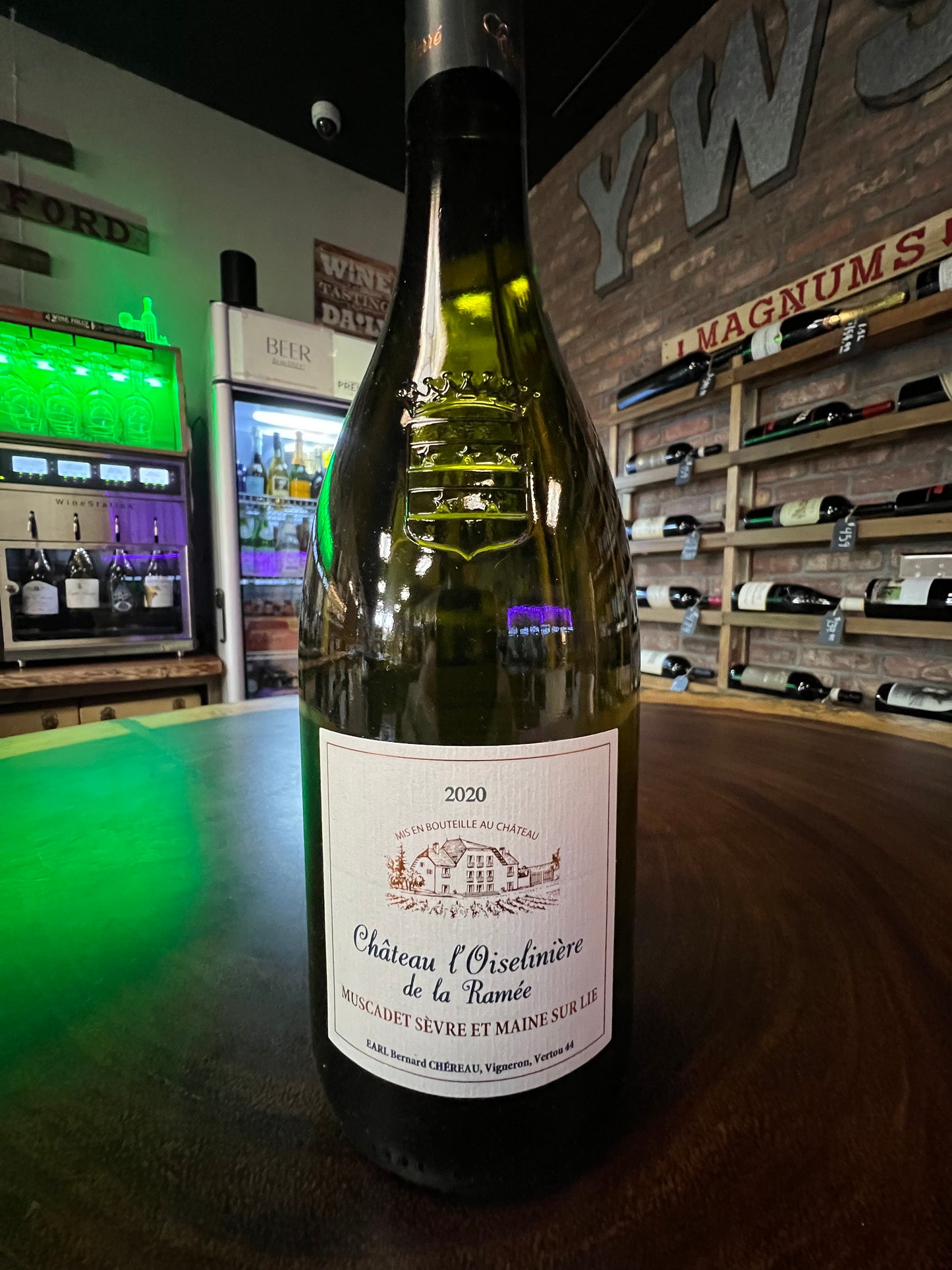 Db.  Chateau l'Oiseliniere de la Ramee Muscadet (Melon de Bourgogne)